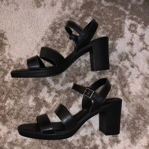 Mariella Black Strappy Heels Size 9 (NWOT)
